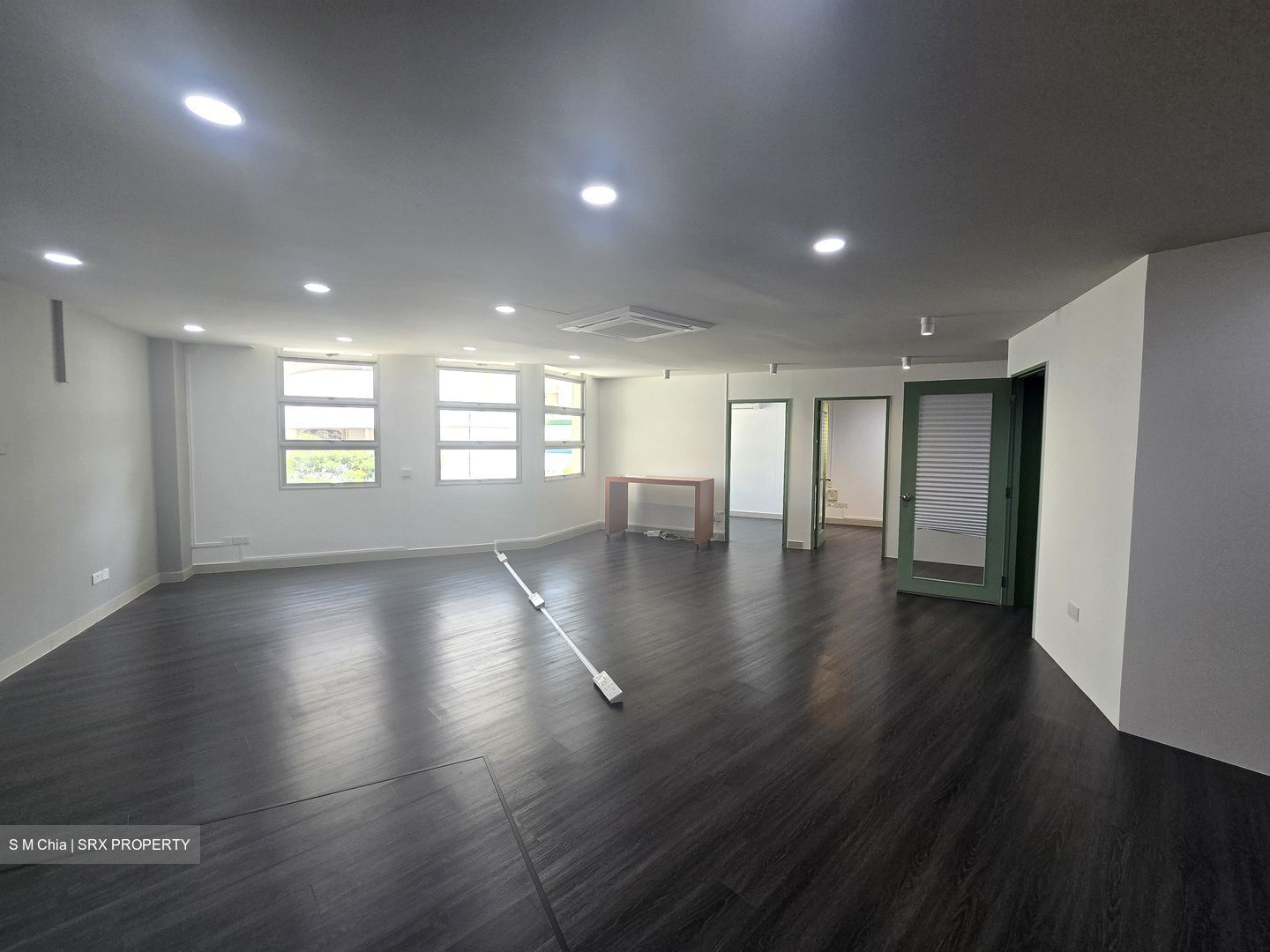 Tank Road (D9), Office #602261551